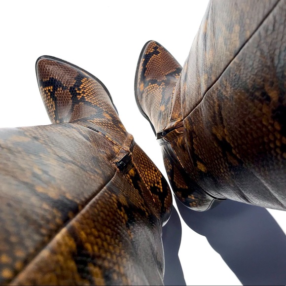 Banana Republic 6 NWOT snakeskin Women’s Boots - Picture 9 of 10